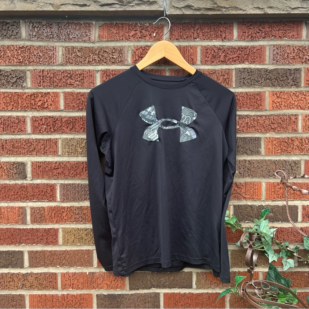 Under Armour Black Gray Graphic Logo Boy’s Long Sleeve Thermal Top